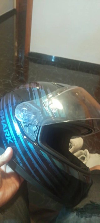 Casco de moto negro