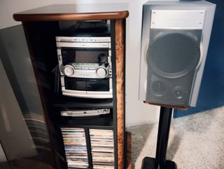 Equipo de música y mueble CD