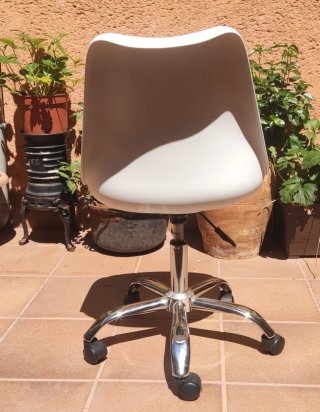 Silla de escritorio blanca giratoria