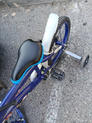 Bicicleta infantil azul