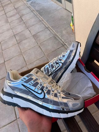 Nike P-6000 Grises y Plateadas Talla 42