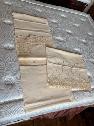 Sábana antigua bordada + funda almohada