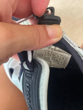 Sandalias Izas cerradas,precio nuevas 62,99€