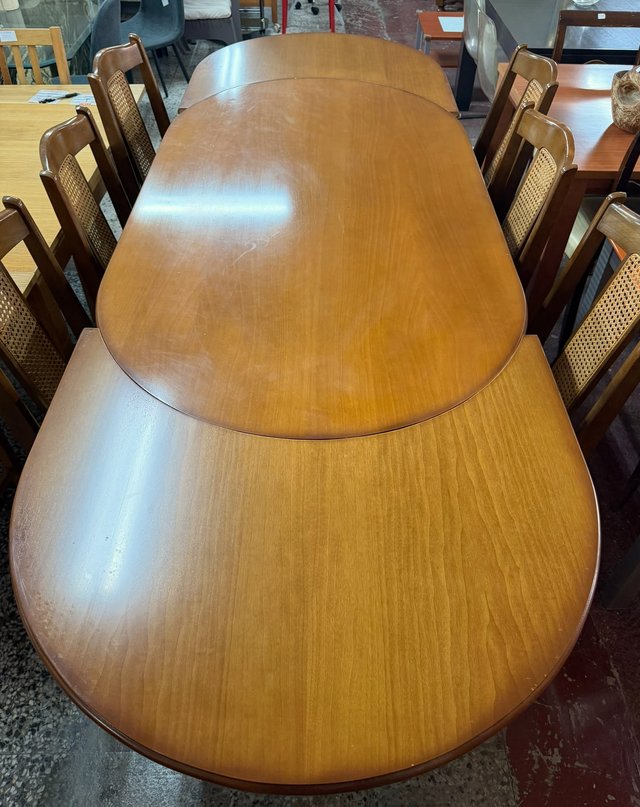 MESA DE COMEDOR