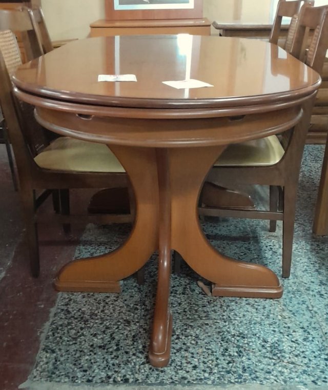 MESA DE COMEDOR