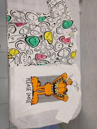 Camisetas Zara nuevas, Smiley y Garfield