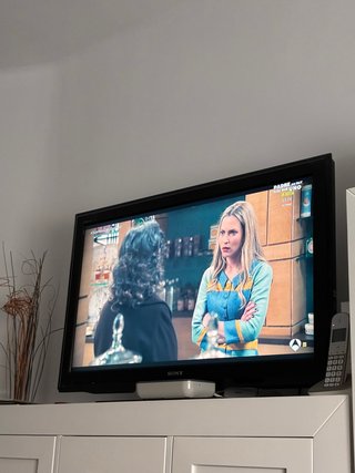 Televisor Sony Negro y Azul