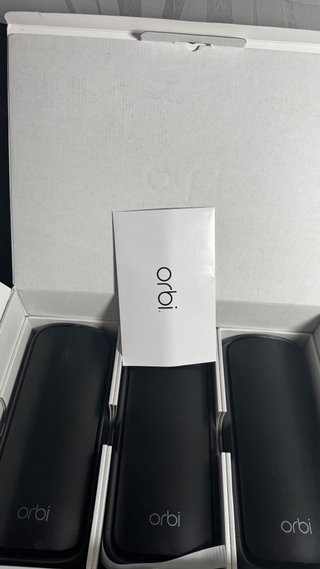Router internet Mesh WiFi 7 Orbi 970