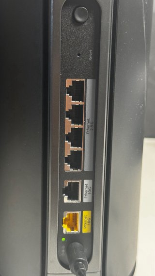 Router internet Mesh WiFi 7 Orbi 970
