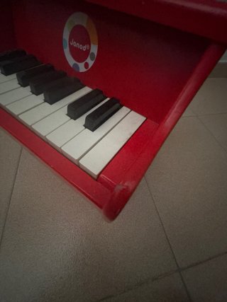 Piano Janod Rojo