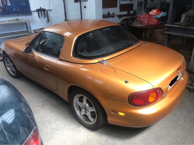 Mazda MX-5 1999 - foto 1