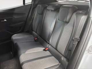 Peugeot 2008 BlueHDi 110 Allure 81 kW (110 CV)