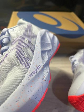 Asics Novablast 5 Tokyo Talla 39 Rosa/Blanco