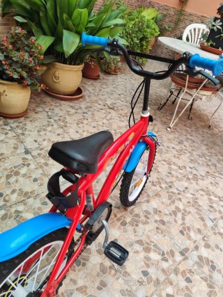 Bicicleta Paw Patrol Roja