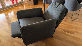 Sillón cómodo gris