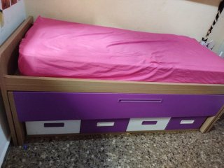 Cama juvenil con cajones morados