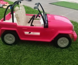 Coche de playa Barbie y Ken