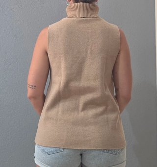 Jersey cuello vuelto sin mangas