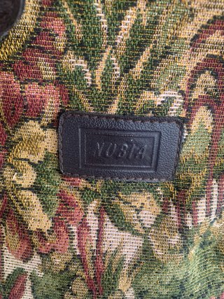 Maleta vintage con estampado floral