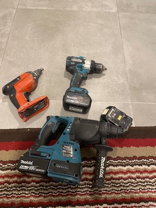 Taladro Percutor Makita y Atornillador