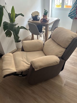 Sillón reclinable tela beige y marrón