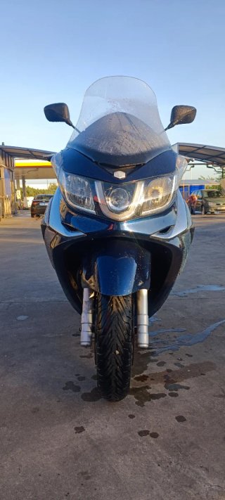 Piaggio X10 350 Maxi Scooter