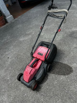 Cortacésped eléctrico 1200W con cable alargador