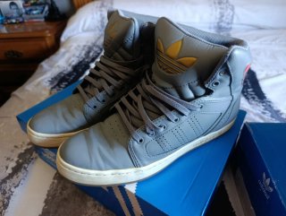 Lote zapatillas de marca talla 43