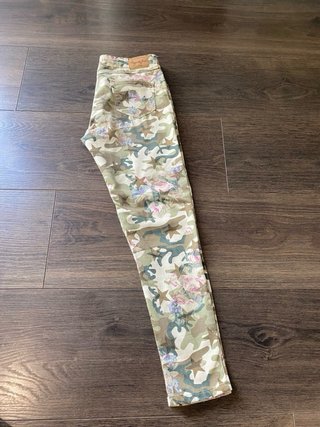 Pantalones pitillo camuflaje Place du Jour