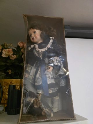 Muñeca porcelana