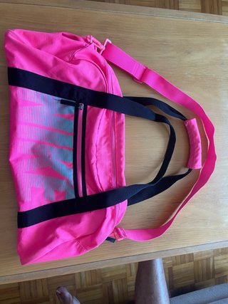 Bolso deportivo Nike rosa