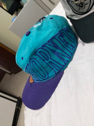 Gorras Starter Negra y Gris morado y turquesa