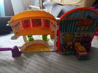 Hamburguesería Pin y Pon + Coche