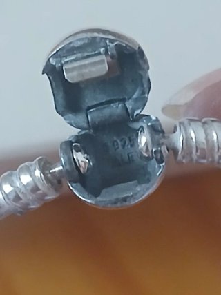 Pulsera rígida Pandora plata