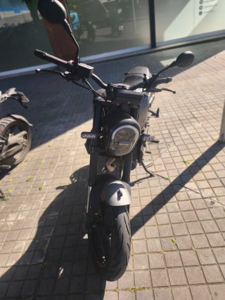 Benelli Leoncino 125cc 2023 Negra