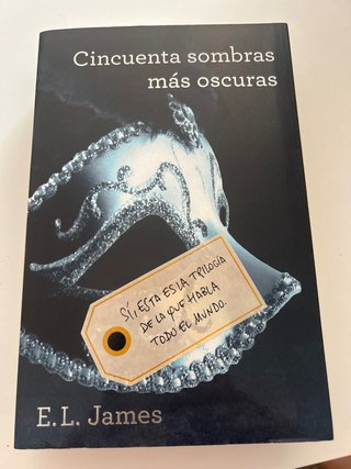 Cincuenta sombras más oscuras