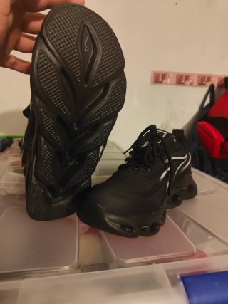 Zapatillas de seguridad negras T.36 20€