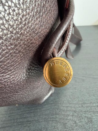 Bolso de hombro marrón