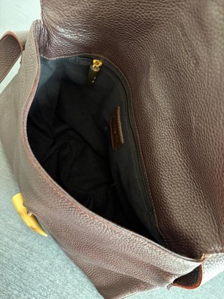 Bolso de hombro marrón