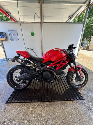 Ducati Monster 696 + ABS