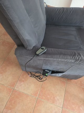 Sillón reclinable gris