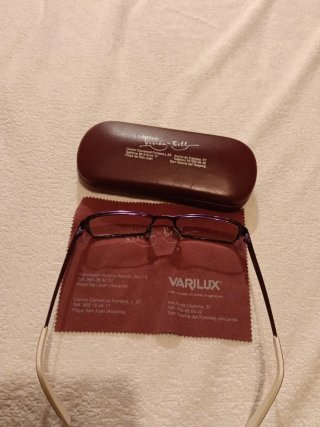 Gafas graduadas Varilux moradas
