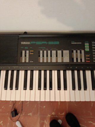 Piano Yamaha PSR-32