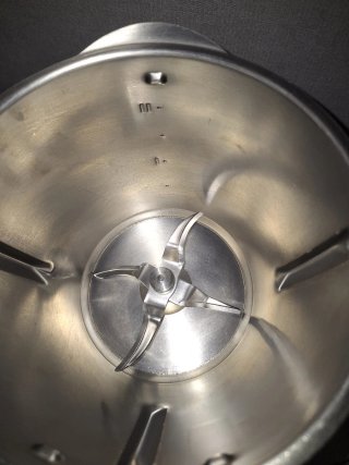 Thermomix TM31 con accesorios y libro