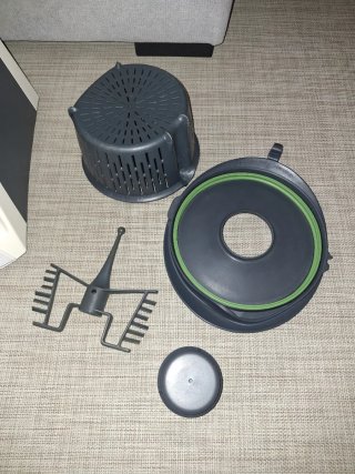 Thermomix TM31 con accesorios y libro