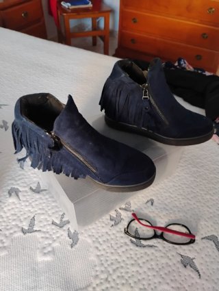 Botines azules con flecos talla 38