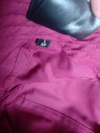 Gorra Balenciaga granate
