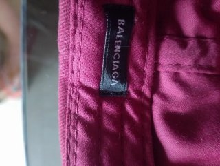 Gorra Balenciaga granate
