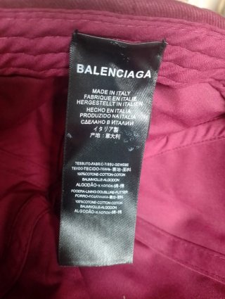 Gorra Balenciaga granate