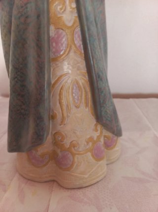 Lladro Candor en Primavera,  en gres.